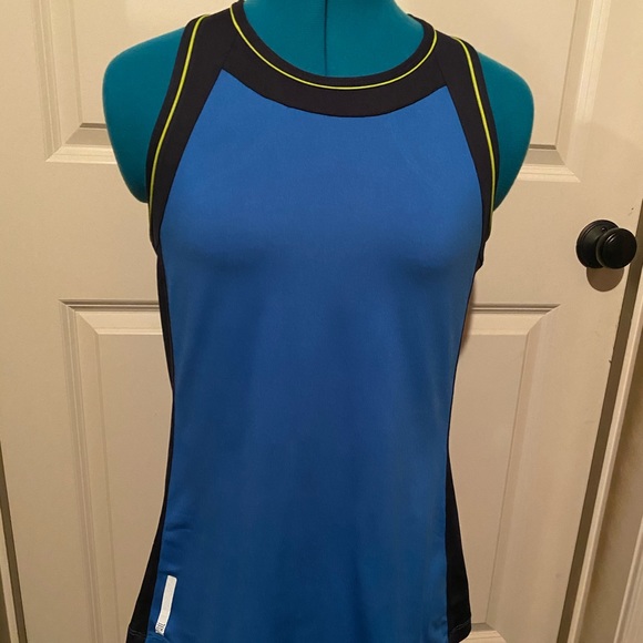 Tail Tops - Tail workout tank